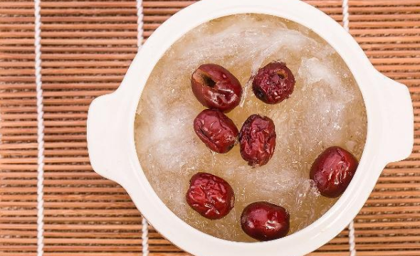 什么時候吃燕窩發揮的作用較好？在吃燕窩時需要注意哪些問題？